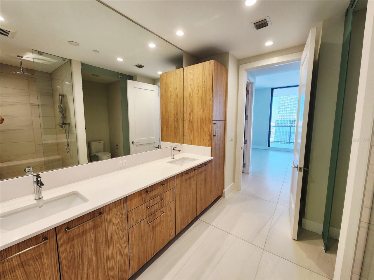 275 1st Avenue S, Unit 2307, Saint Petersburg, FL 33701 Photo