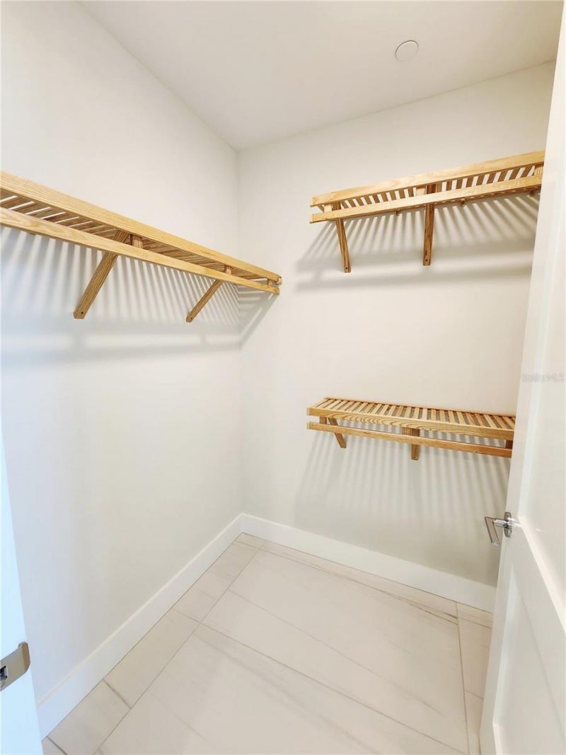 275 1st Avenue S, Unit 2307, Saint Petersburg, FL 33701 Photo