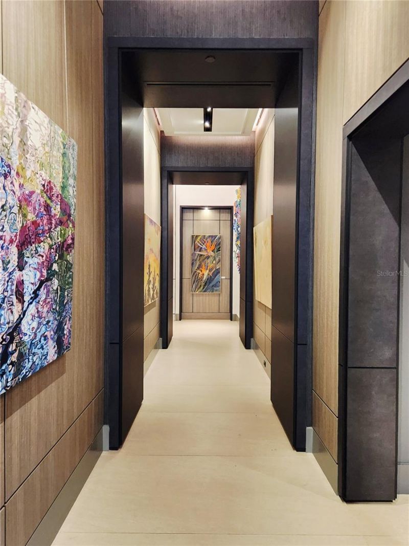 275 1st Avenue S, Unit 2307, Saint Petersburg, FL 33701 Photo