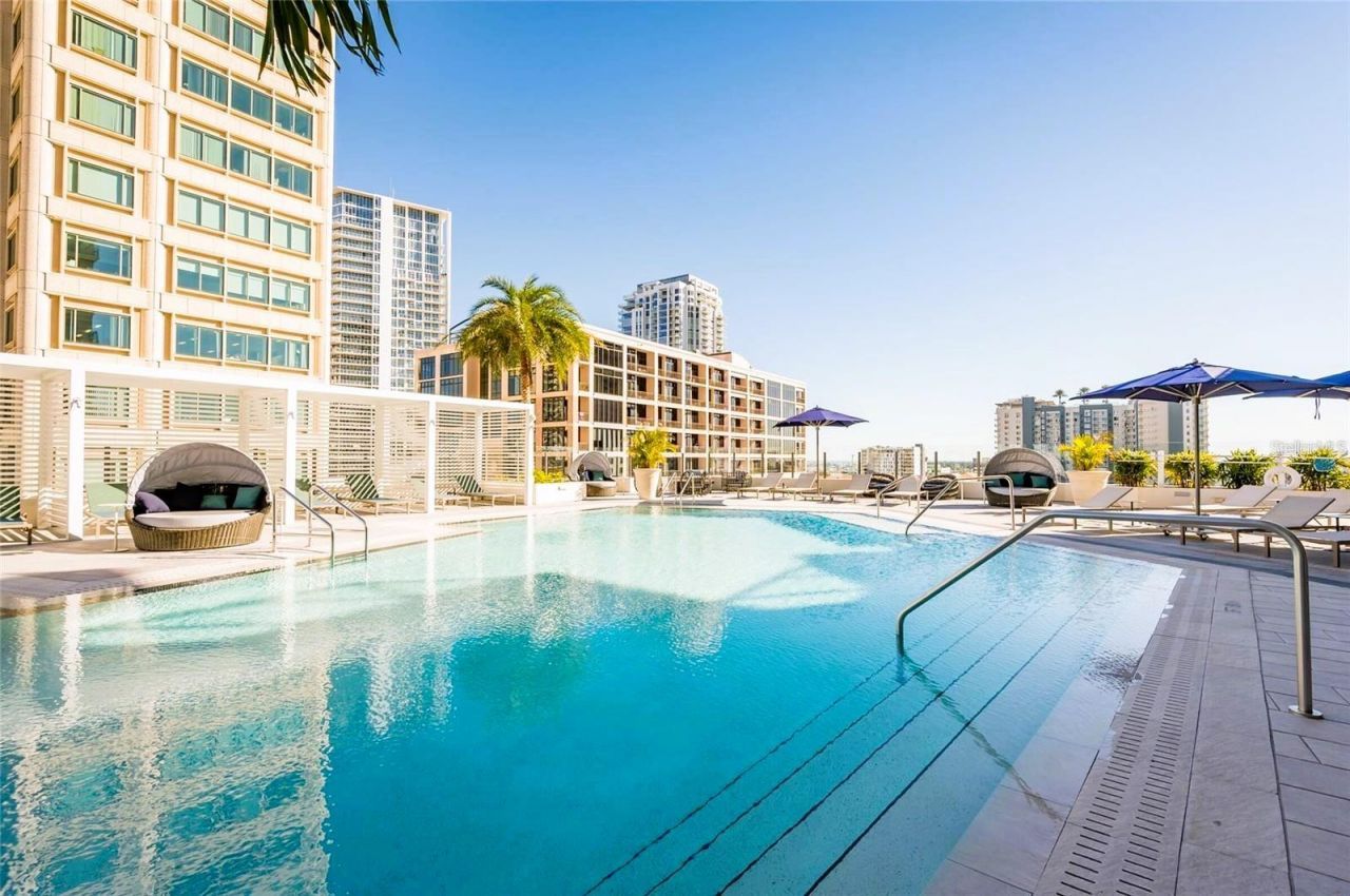 275 1st Avenue S, Unit 2307, Saint Petersburg, FL 33701 Photo