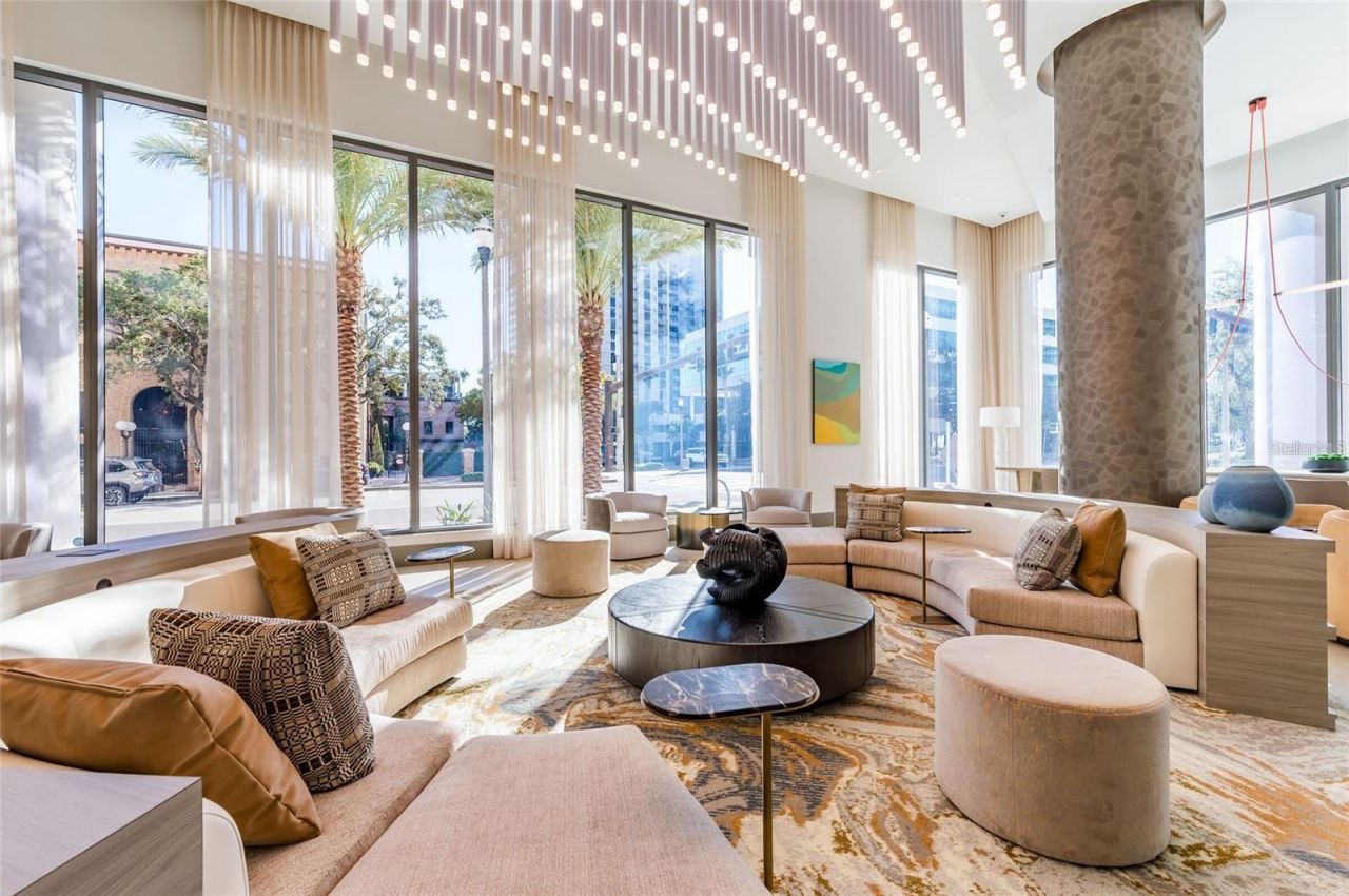 275 1st Avenue S, Unit 2307, Saint Petersburg, FL 33701 Photo