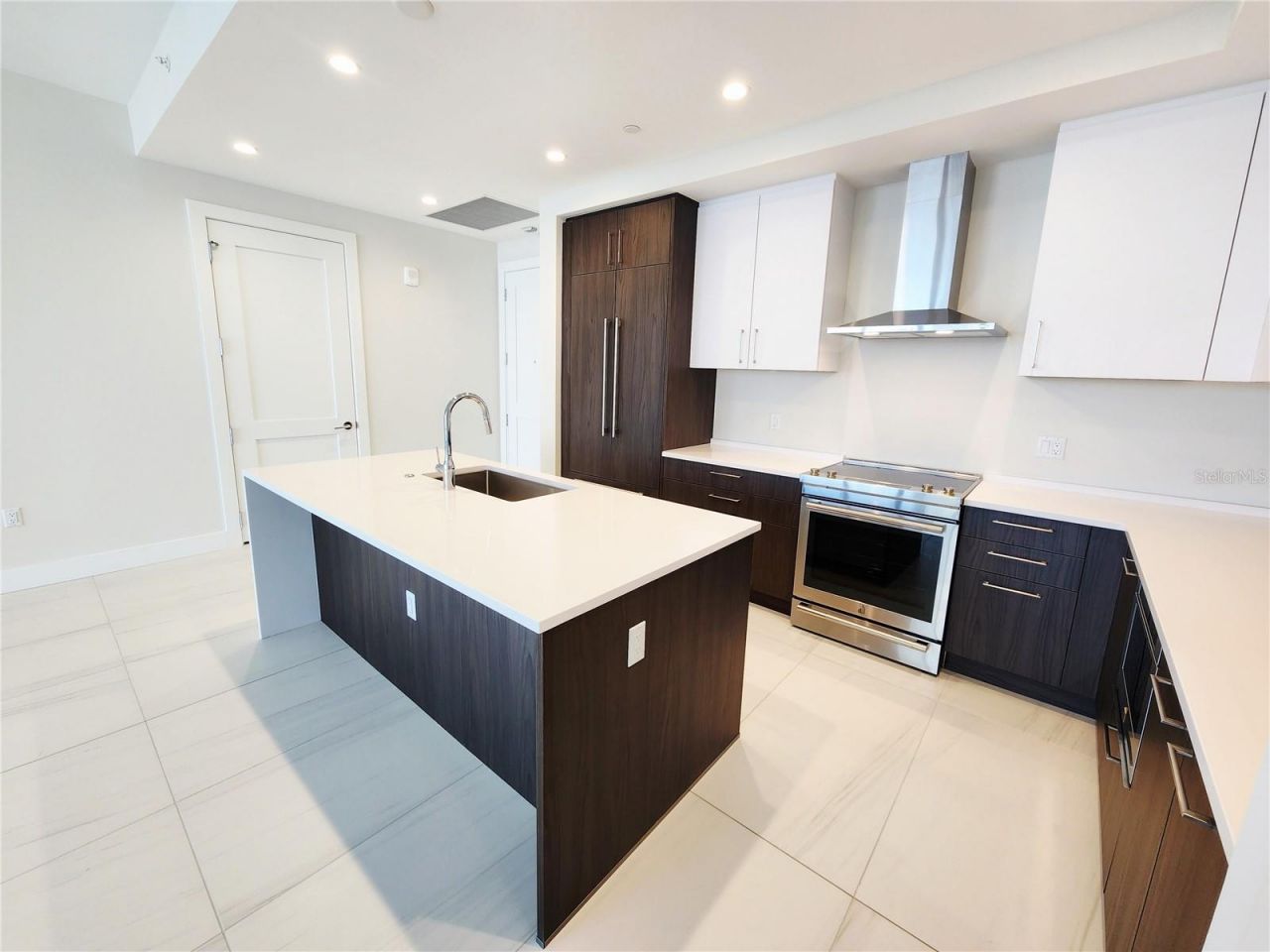 275 1st Avenue S, Unit 2307, Saint Petersburg, FL 33701 Photo