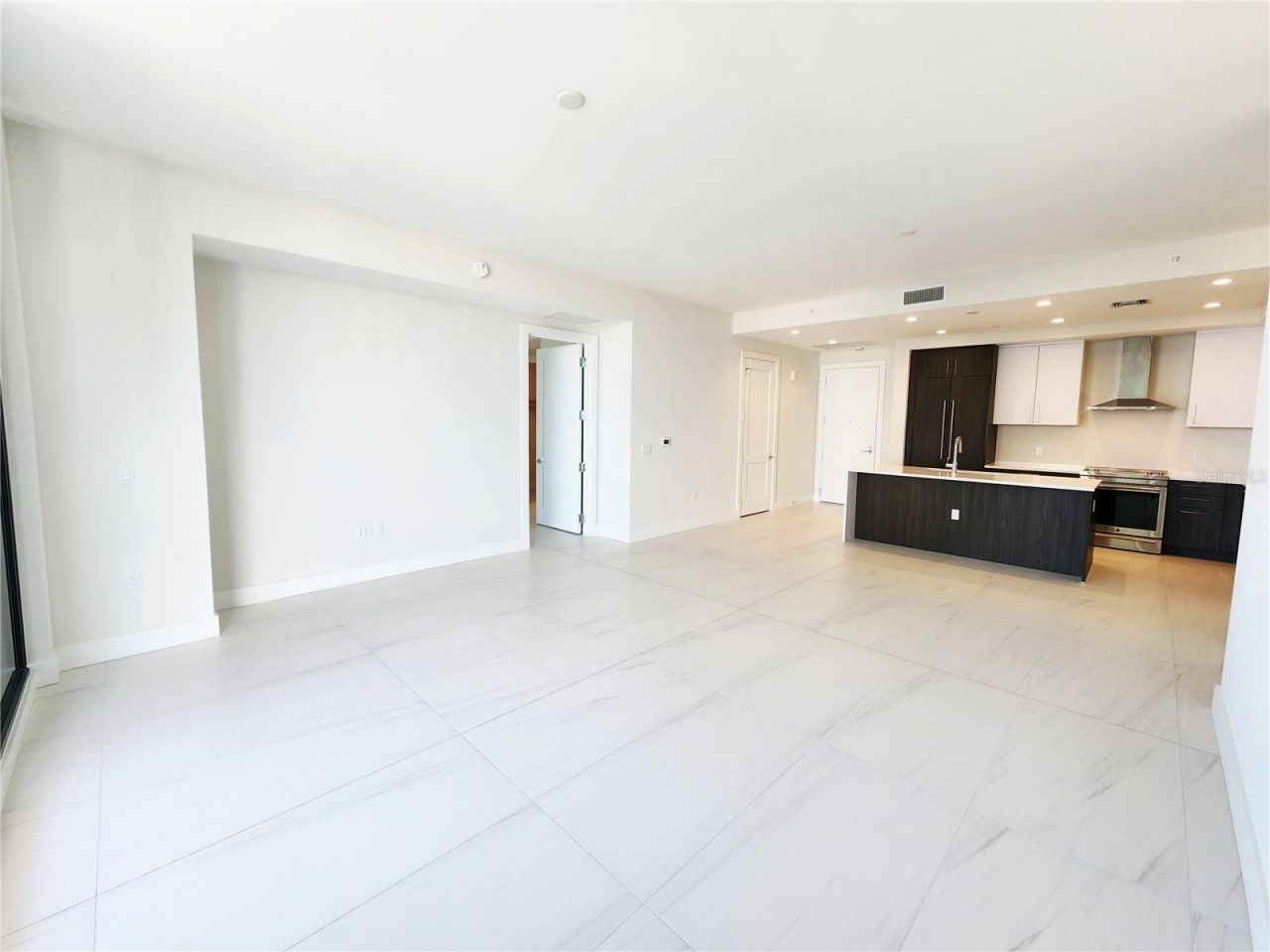 275 1st Avenue S, Unit 2307, Saint Petersburg, FL 33701 Photo