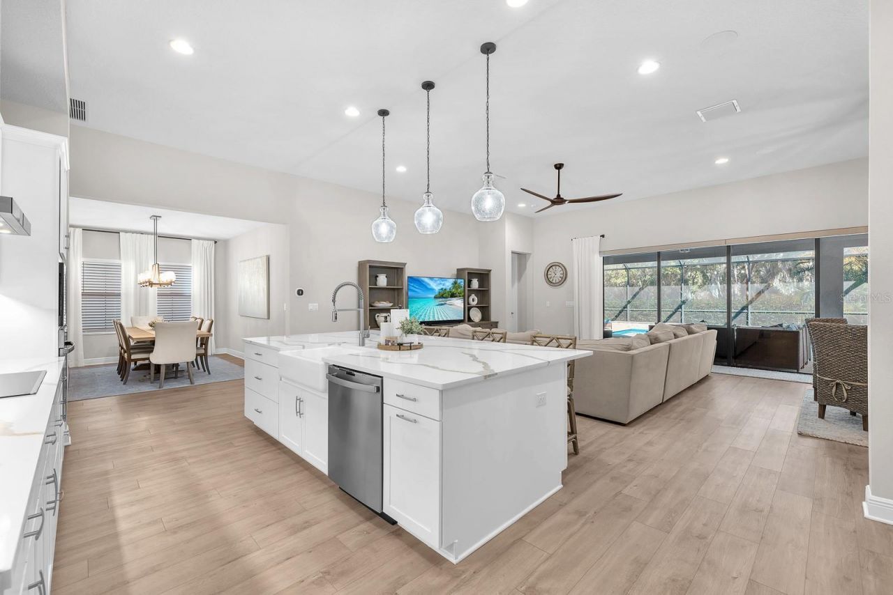 12928 Twin Bridges Drive , Riverview, FL 33579 Photo