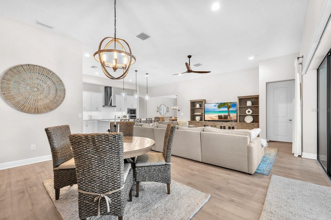 12928 Twin Bridges Drive , Riverview, FL 33579 Photo