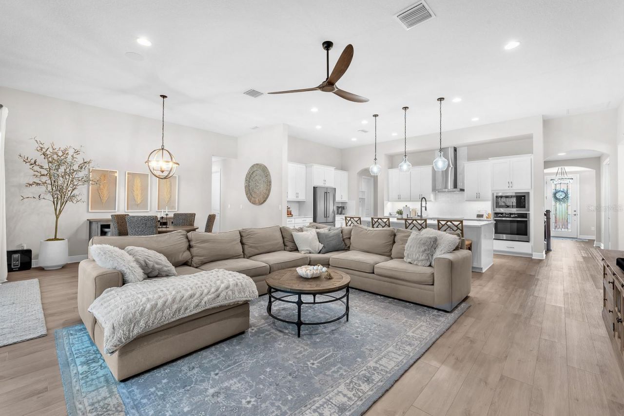 12928 Twin Bridges Drive , Riverview, FL 33579 Photo