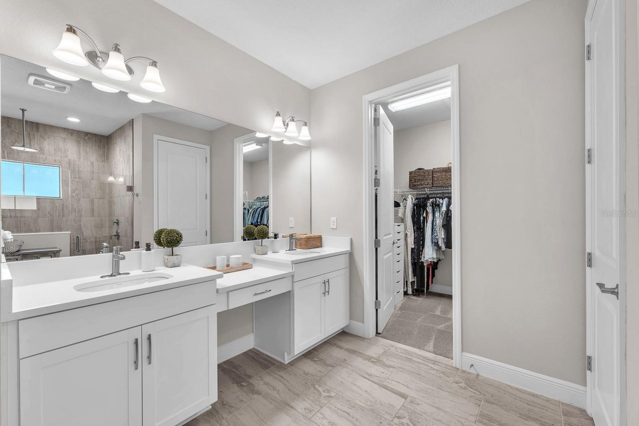 12928 Twin Bridges Drive , Riverview, FL 33579 Photo