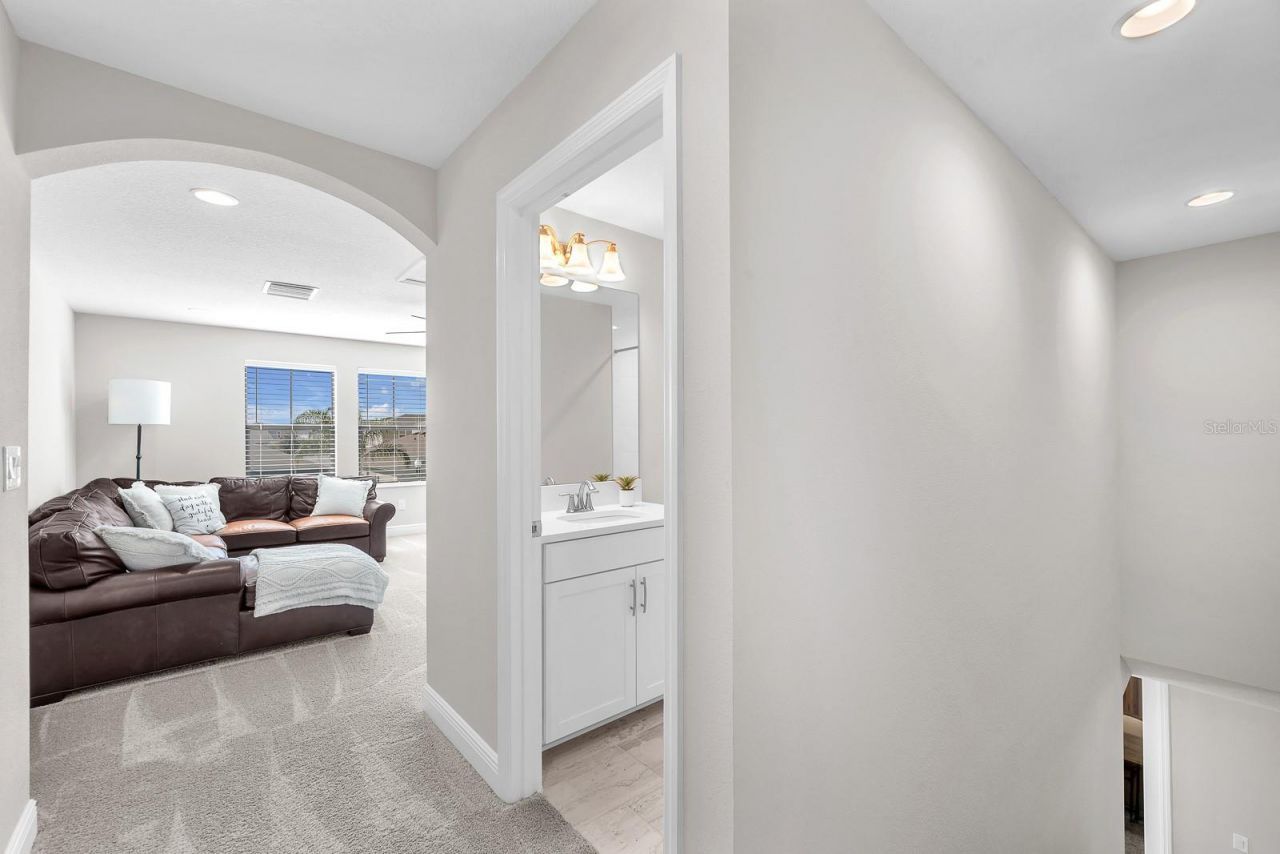 12928 Twin Bridges Drive , Riverview, FL 33579 Photo