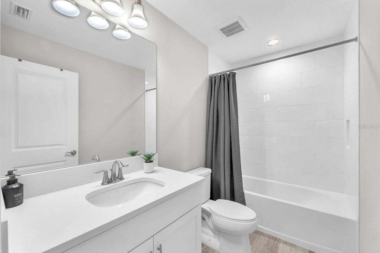 12928 Twin Bridges Drive , Riverview, FL 33579 Photo