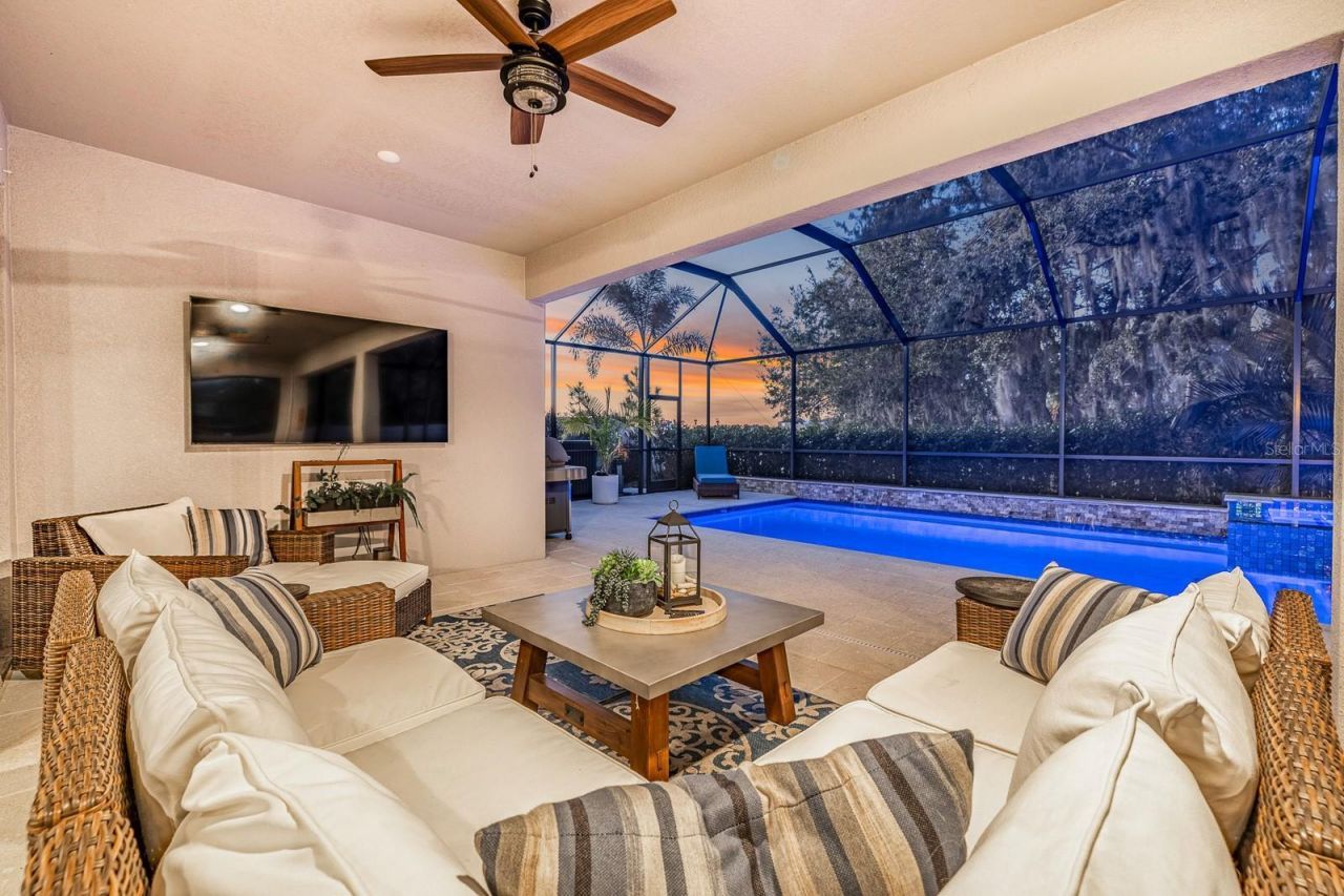 12928 Twin Bridges Drive , Riverview, FL 33579 Photo