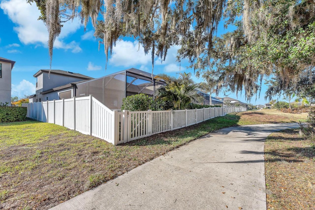 12928 Twin Bridges Drive , Riverview, FL 33579 Photo