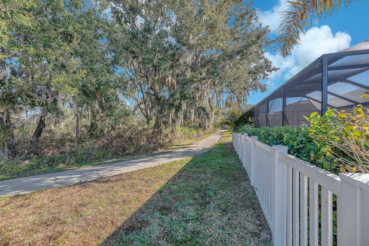 12928 Twin Bridges Drive , Riverview, FL 33579 Photo