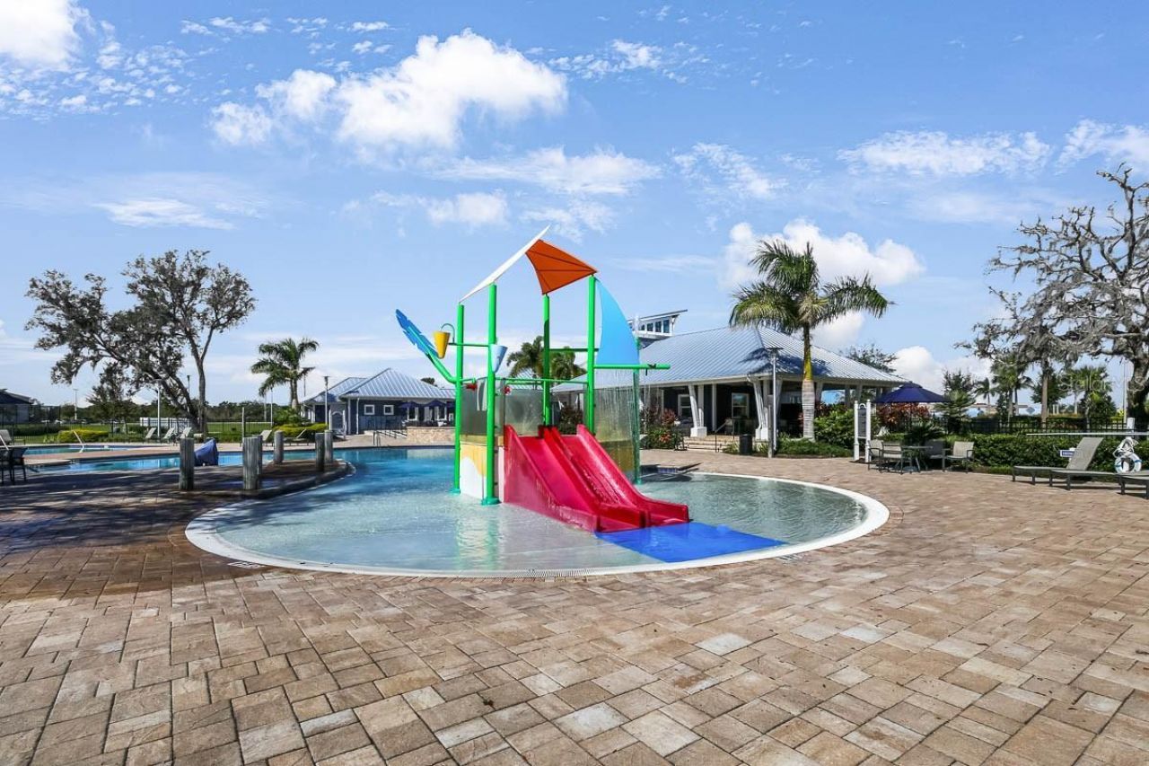 12928 Twin Bridges Drive , Riverview, FL 33579 Photo