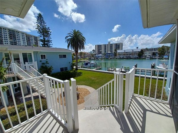 231 SKIFF POINT , Unit 7, CLEARWATER BEACH, FL 33767