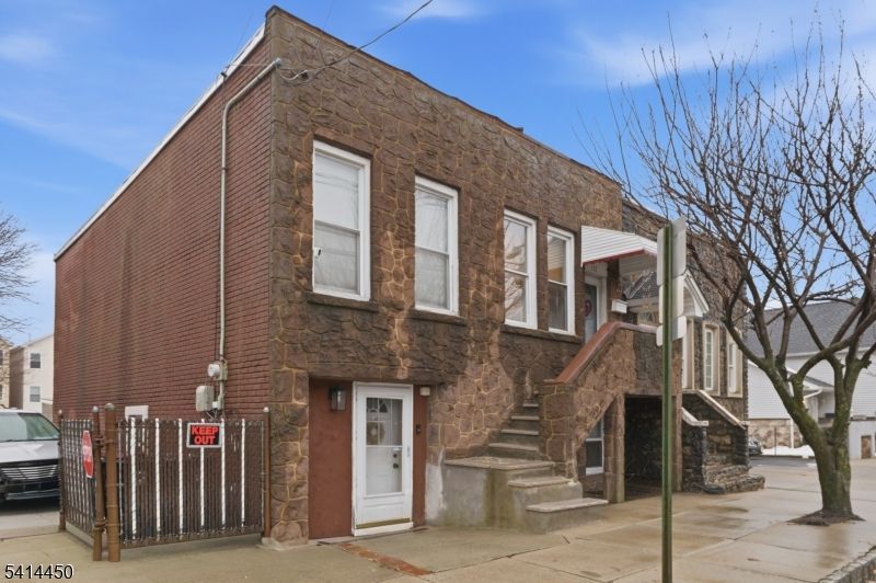 132 Heckel St, Belleville, NJ 07109 Main Photo