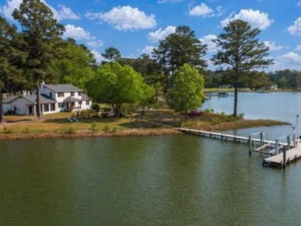 172 Aldebaran Rd, MATHEWS, VA 23109