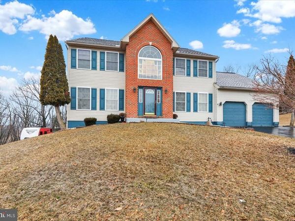 87 OAK LEDGE AVENUE , SCHUYLKILL HAVEN, PA 17972