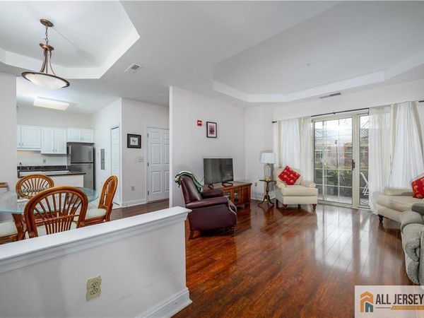 2123 Windrow Drive , Plainsboro, NJ 08540