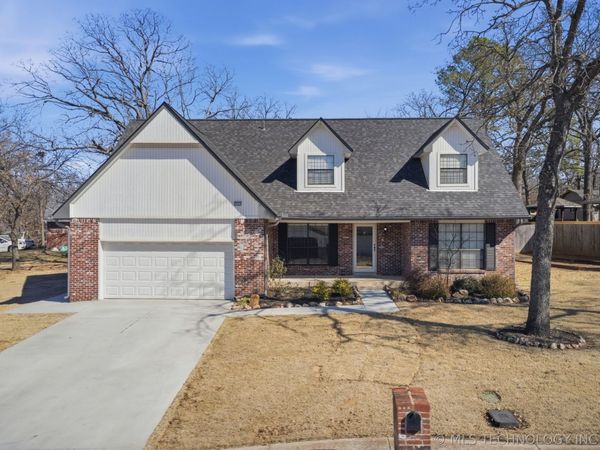 3211 S Bermuda Drive , Sand Springs, OK 74063