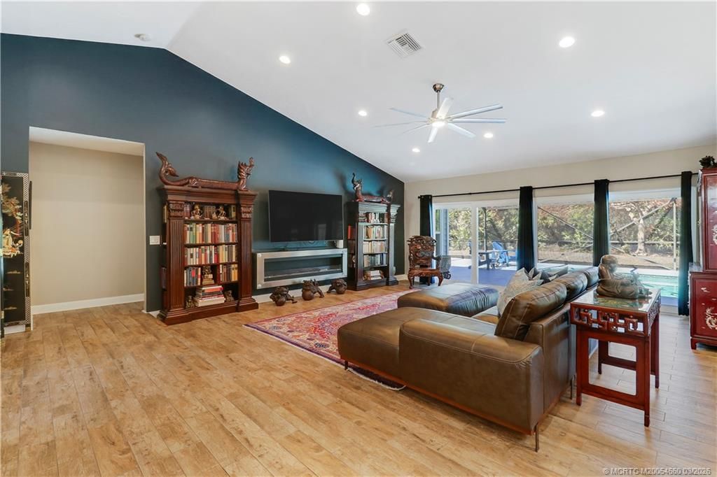 815 NE Stokes Terrace, Jensen Beach, FL 34957 Photo