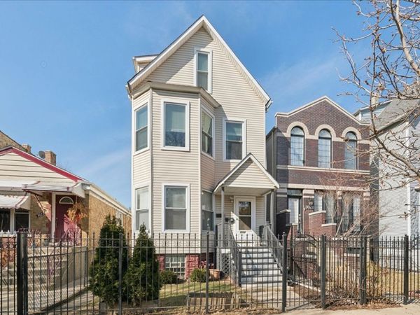 3024 N Sawyer Avenue, Unit 2, Chicago, IL 60618