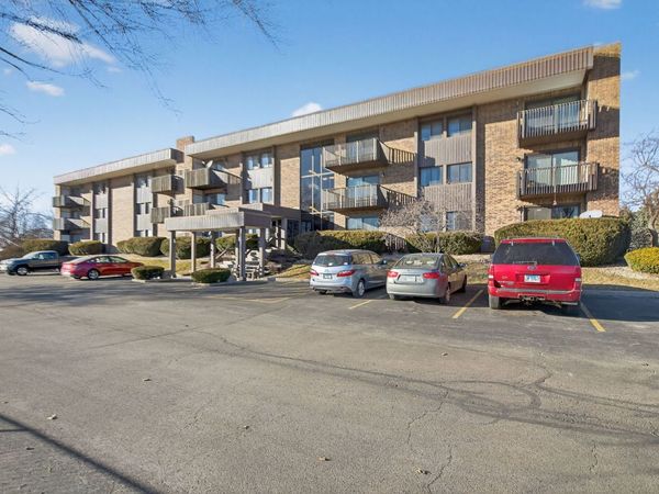 Unit 3A, Joliet, IL 60436