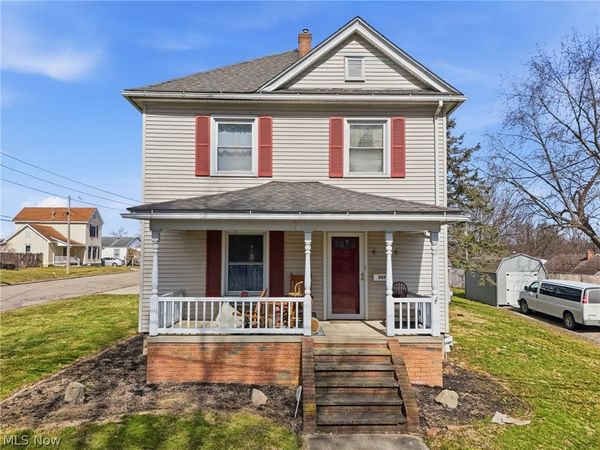207 Harmon Avenue NE, Brewster, OH 44613