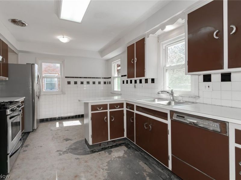 2078 Miami Road , Euclid, OH 44117 Photo 10