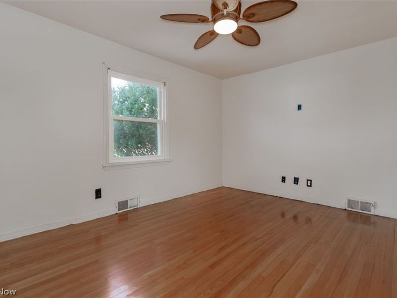 2078 Miami Road , Euclid, OH 44117 Photo 16