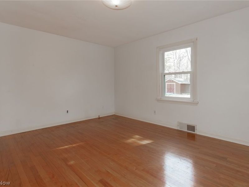 2078 Miami Road , Euclid, OH 44117 Photo 24