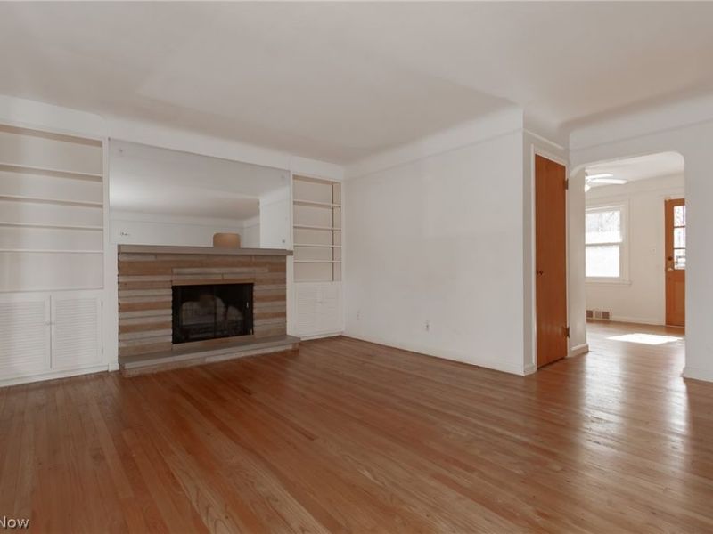 2078 Miami Road , Euclid, OH 44117 Photo 5