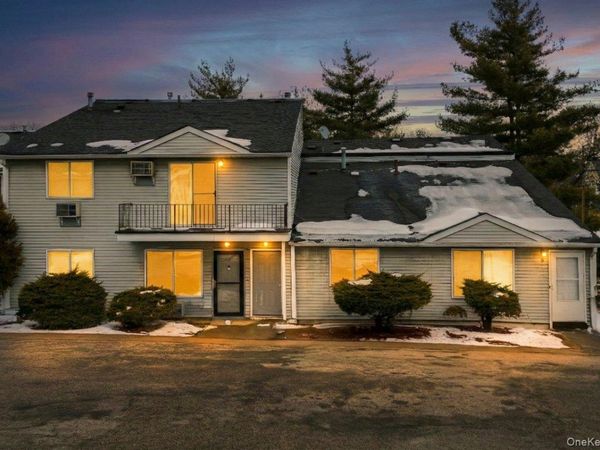 15 Davidson Court , Staten Island, NY 10303