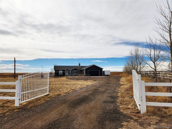 871 County Road 63 , Keenesburg, CO 80643