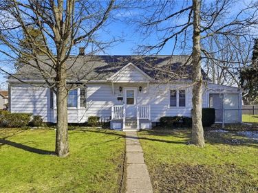 209 Harvard Avenue , Depew, NY 14043