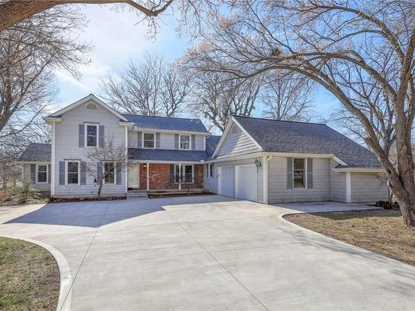 24908 E Timberlake Drive, Greenwood, MO 64086