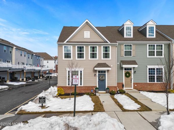 62 American Way, Cliffwood, NJ 07721