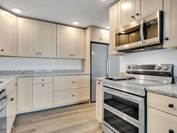 1224 S Peninsula Drive, Unit 621, Daytona Beach, FL 32118