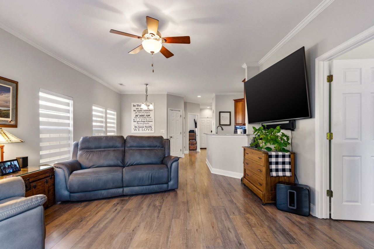 5026 Belleglen Court  Photo 16