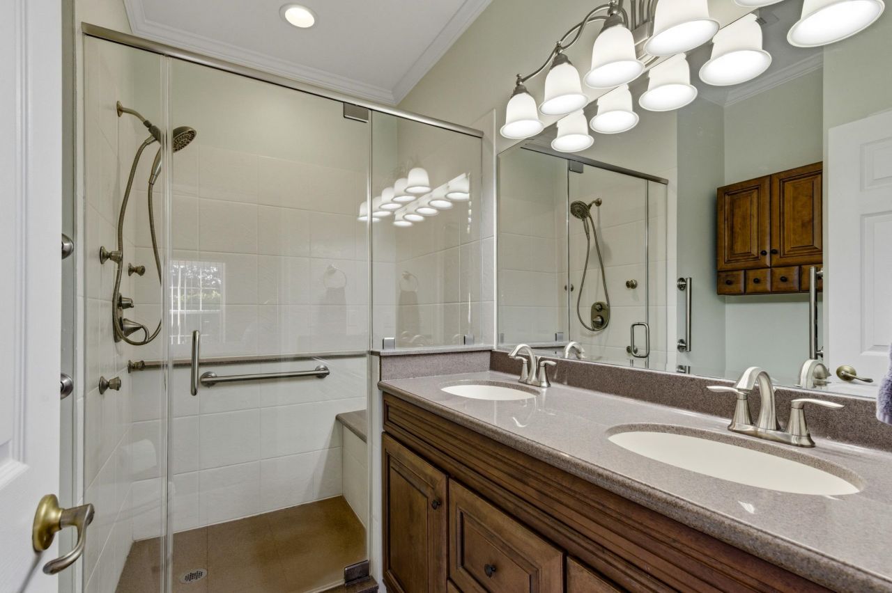 5026 Belleglen Court  Photo 19