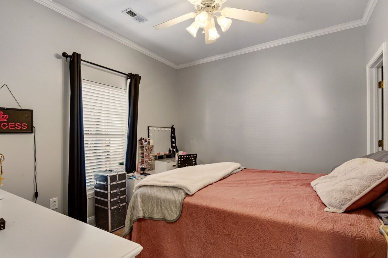 5026 Belleglen Court  Photo 21