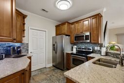 5026 Belleglen Court  photo 4