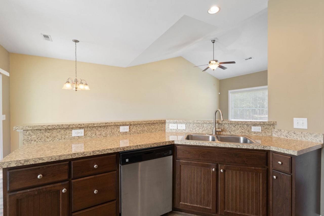 1100 Eureka Trail Photo 16