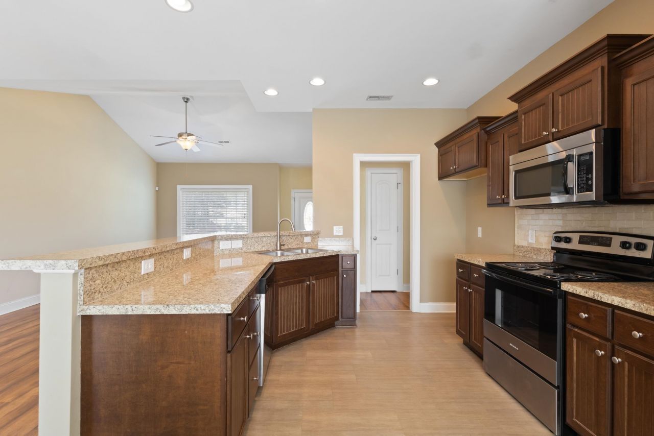 1100 Eureka Trail Photo 17