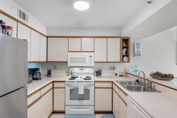 1425 S Ocean Blvd. photo 4