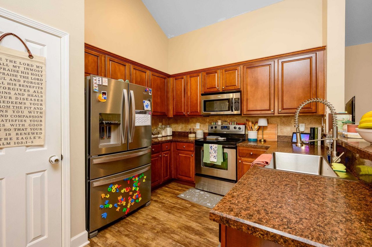 5149 Morning Frost Pl. Photo 8