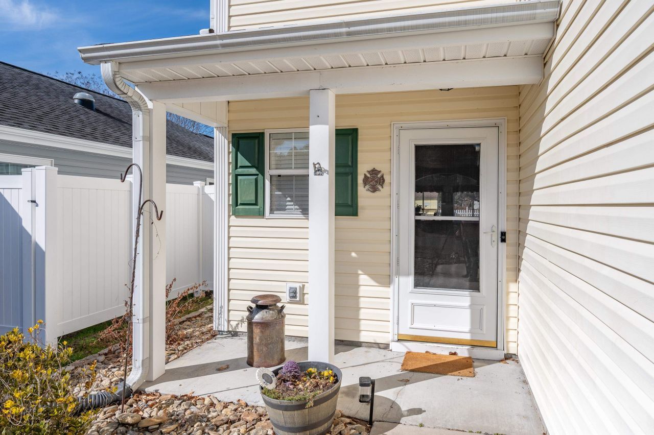 465 Dandelion Ln. Photo 5