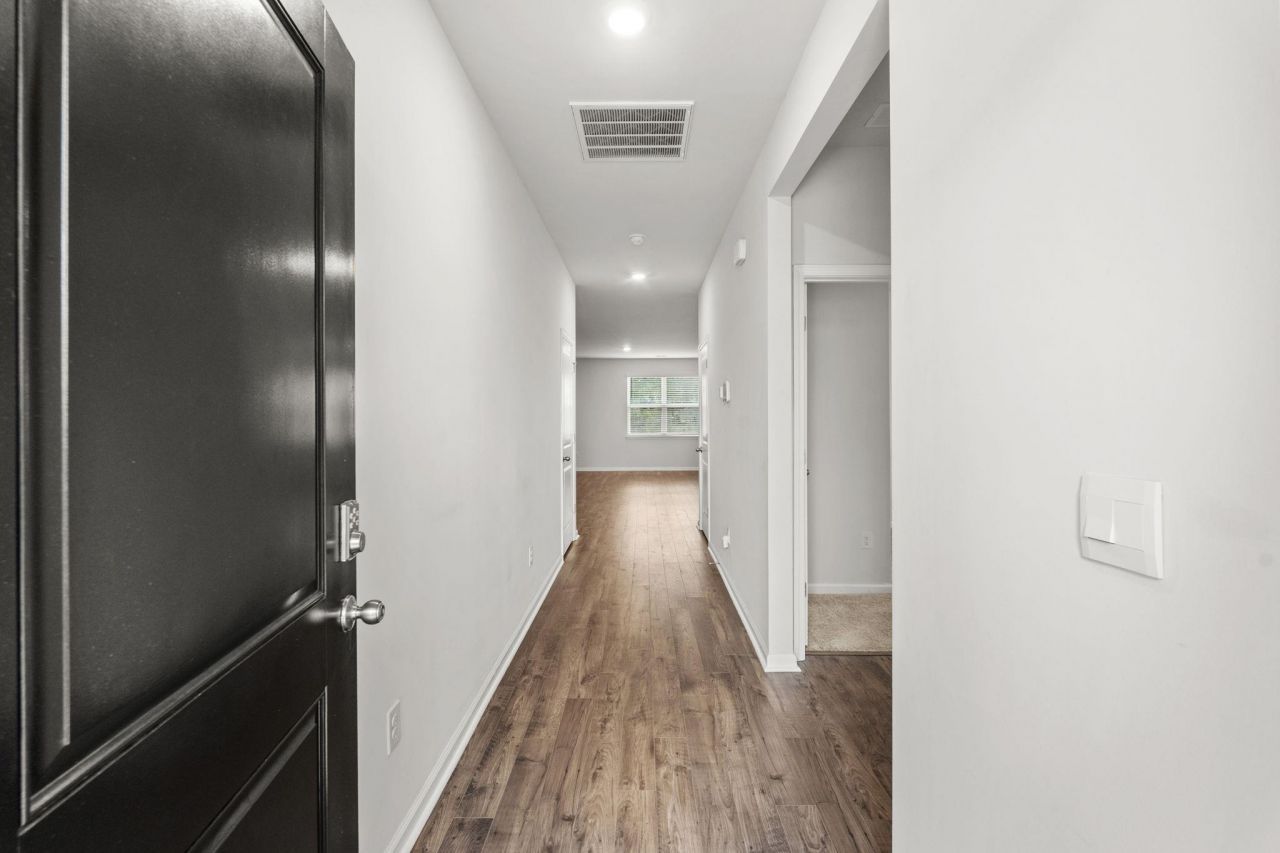 2661 Pegasus Place Photo 7