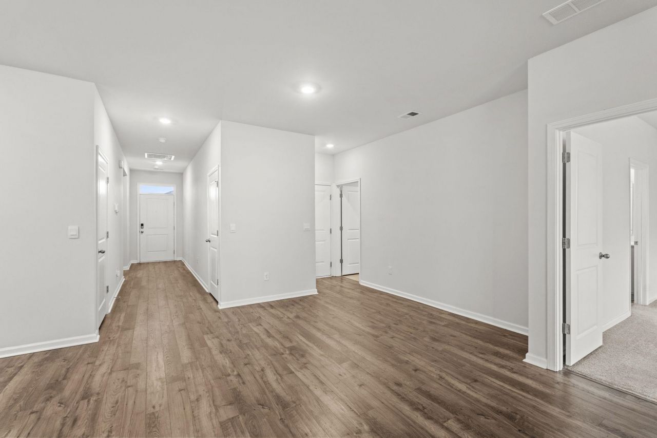 2661 Pegasus Place Photo 8