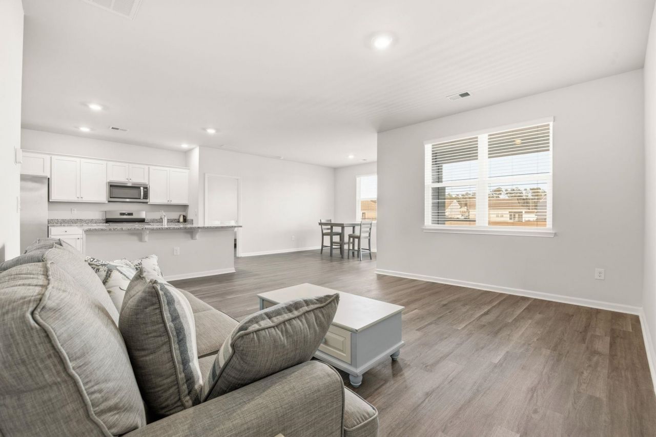 4012 Sage Dr. Photo 8