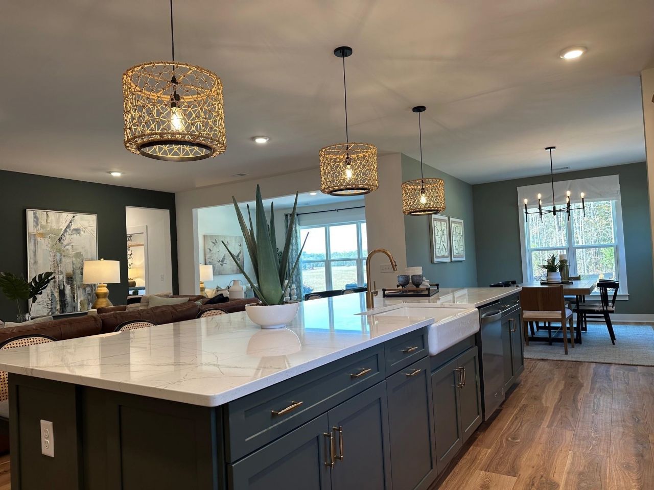 304 Northbrook Dr  Photo 5